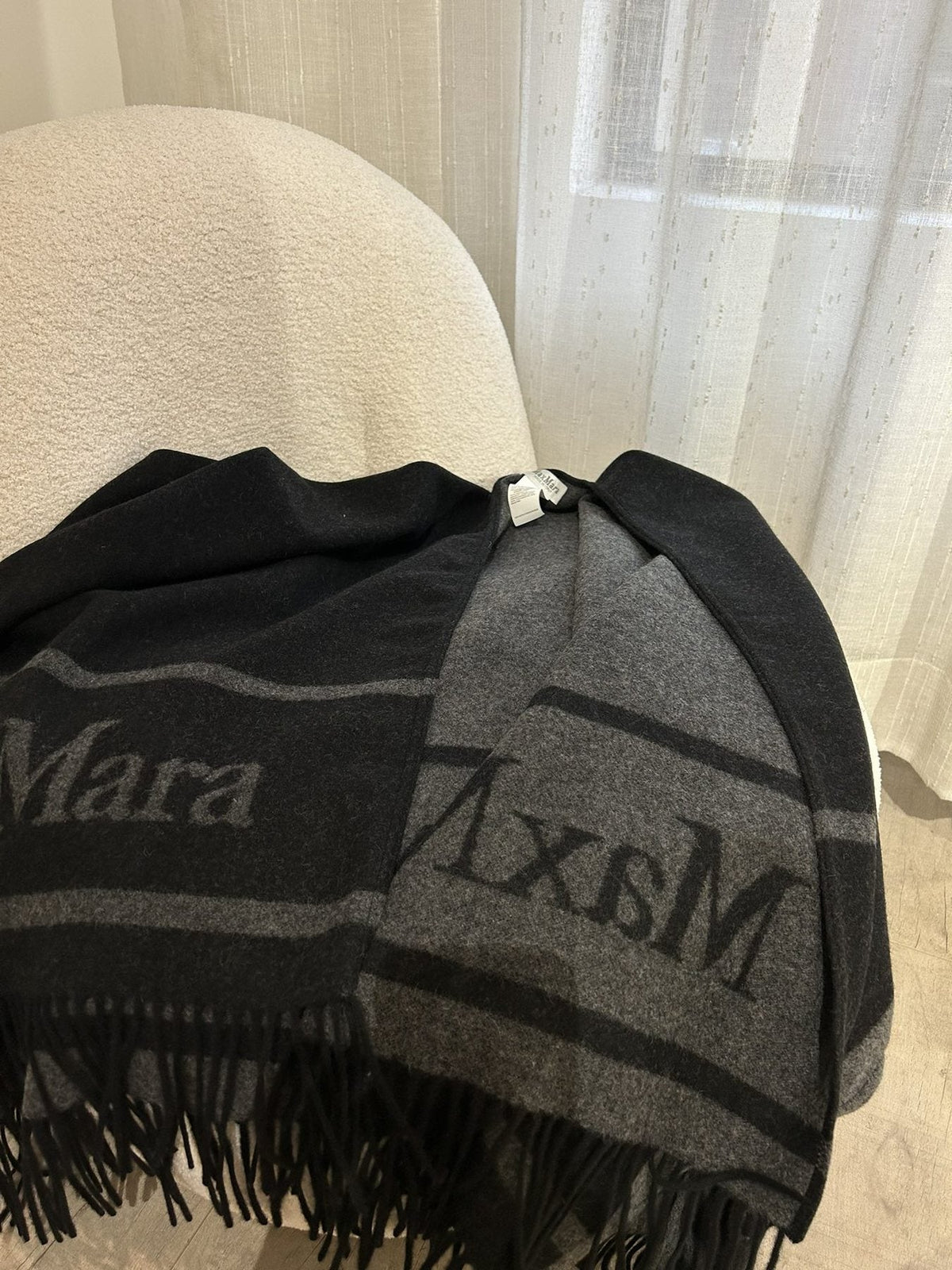 Max Mara Reversible Fringed Cashmere Wrap
